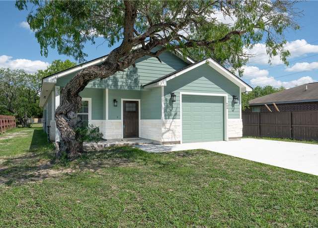 Property at 609 Avenue F, Sinton, TX 78387, 3 beds, 2 baths