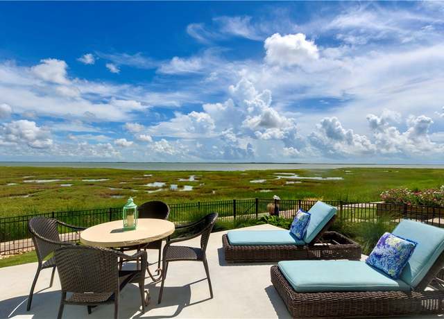 Property at 126 Reserve Ln, Rockport, TX 78382, 5 beds, 4.5 baths