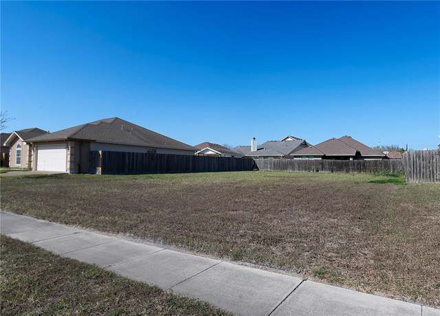 Property at 6226 Queen Bess Dr, Corpus Christi, TX 78414