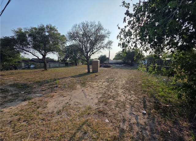 Property at 2606 Mccain Dr, Corpus Christi, TX 78410