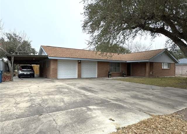 Property at 1606 Redbird Dr, Rockport, TX 78382, 3 beds, 2 baths