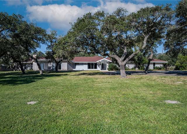 Property at 1405 Omohundro St, Rockport, TX 78382, 5 beds, 4 baths