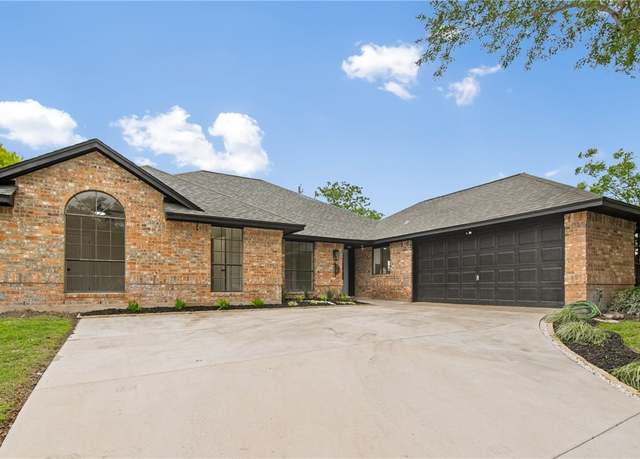 Property at 4530 Megal Dr, Corpus Christi, TX 78413, 4 beds, 2 baths