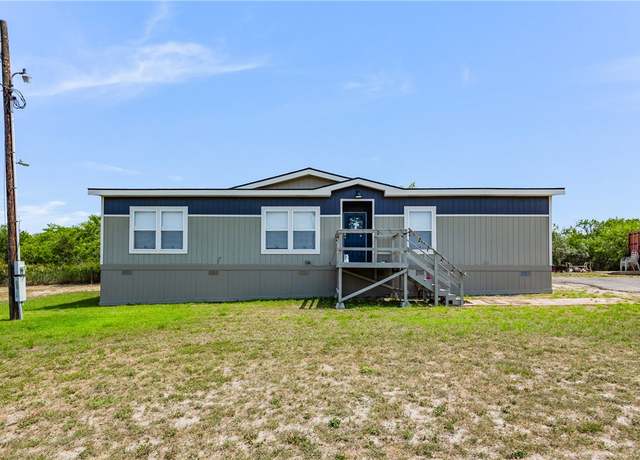 Property at 709 S Vista Dr, Sandia, TX 78383, 3 beds, 2 baths