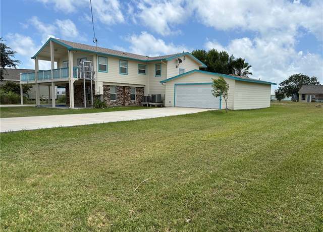 Property at 112 Lakeshore Dr, Rockport, TX 78382, 4 beds, 2.5 baths