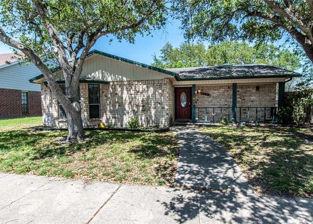Property at 3118 Seahawk Dr, Corpus Christi, TX 78415, 3 beds, 2 baths