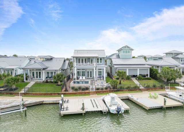 Property at 125 Reserve Ln, Rockport, TX 78382, 4 beds, 3 baths