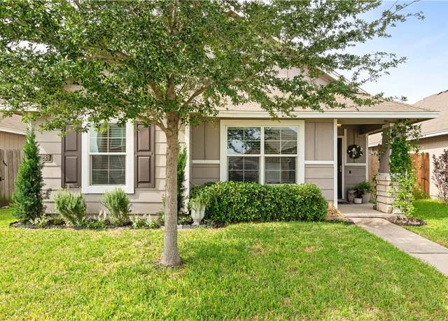 Property at 7233 Nuss Dr, Corpus Christi, TX 78414, 3 beds, 2 baths