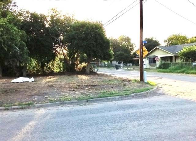Property at 895 St Mary St, Alice, TX 78332
