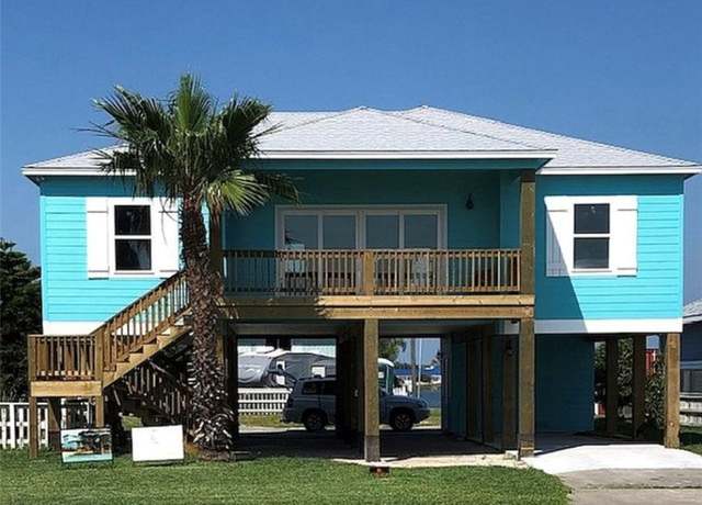 Property at 1811 Bay Shore Dr, Rockport, TX 78382, 3 beds, 2 baths