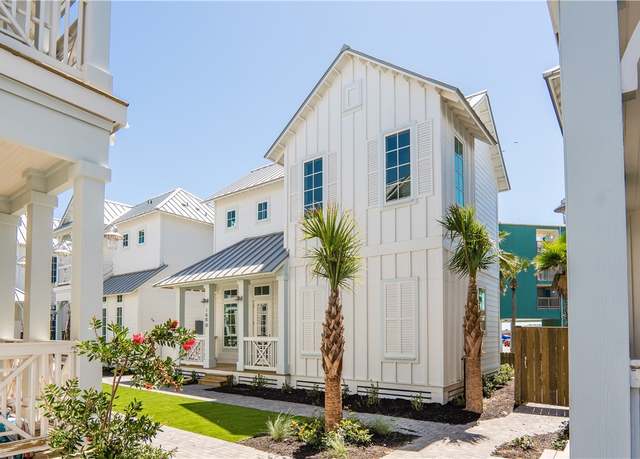 Property at 160 Tailwind Dr Unit D, Port Aransas, TX 78373, 2 beds, 2.5 baths
