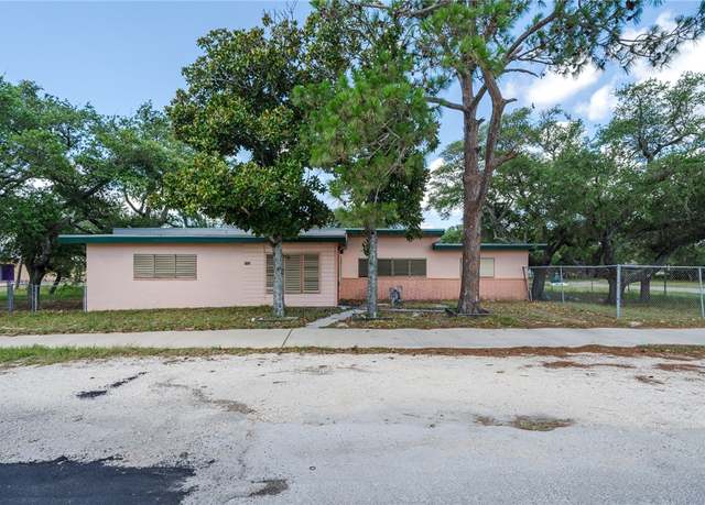 Property at 1035 W Goodnight Ave, Aransas Pass, TX 78336, 5 beds, 1.5 baths