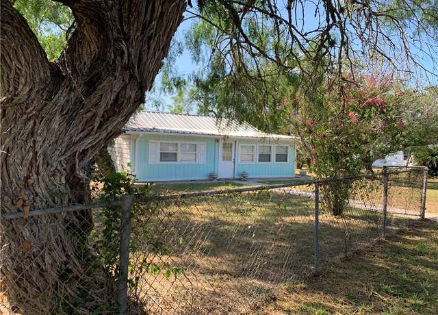 Property at 122 3rd St, Lake City, TX 78368, 2 beds, 1 bath