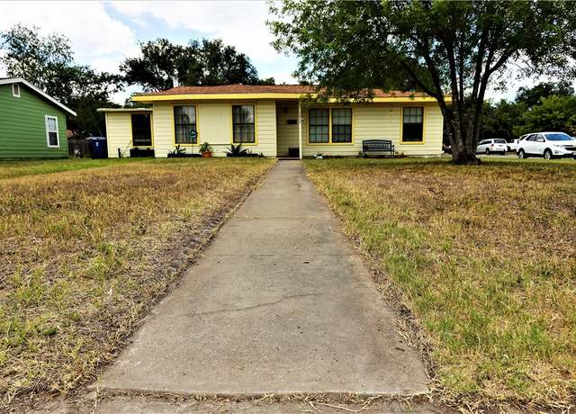 Property at 1017 E Huntington, Beeville, TX 78102, 3 beds, 1 bath