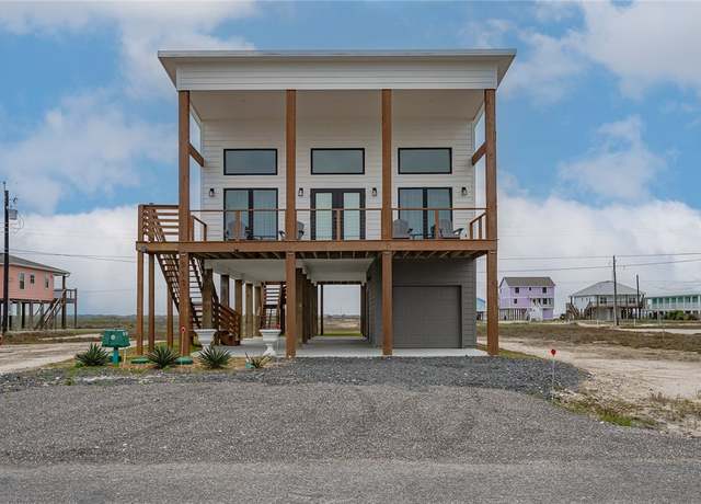 Property at 512 Palmetto Point Rd, Rockport, TX 78382, 3 beds, 2 baths