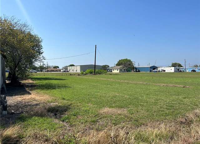 Property at 623 Commerce St, Portland, TX 78374