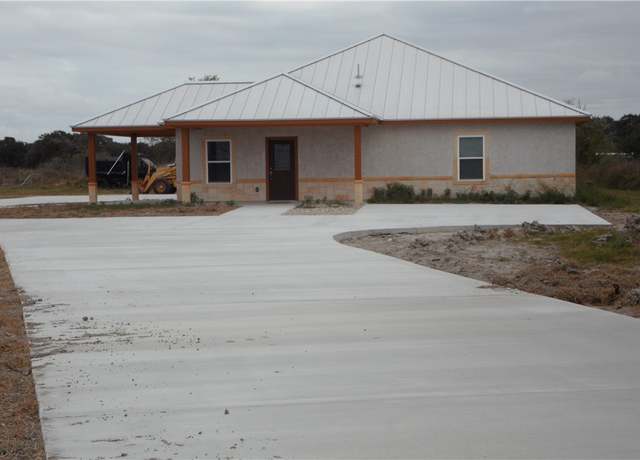 Property at 5334 Fm 1069 Rd N, Aransas Pass, TX 78336, 4 beds, 2 baths