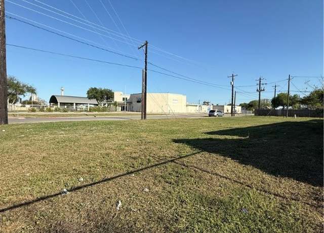 Property at 1401 Comanche St, Corpus Christi, TX 78401