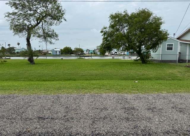 Property at 525 Copano Cv, Rockport, TX 78382