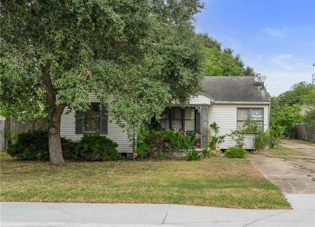 Property at 636 Texas Ave, Corpus Christi, TX 78404, 3 beds, 2 baths