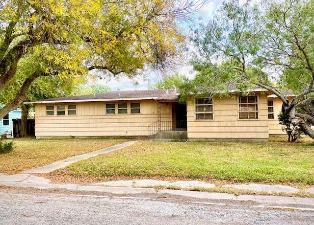 Property at 627 Indiana Ave, Corpus Christi, TX 78404, 3 beds, 2 baths