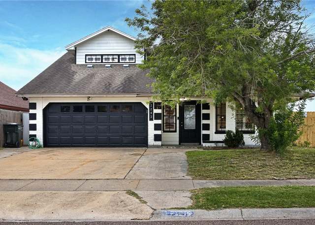 Property at 2242 Bird Island Dr, Corpus Christi, TX 78418, 4 beds, 2.5 baths