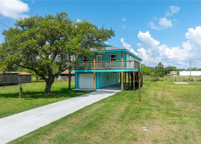 Property at 1123 S Fuqua St, Rockport, TX 78382, 3 beds, 2 baths
