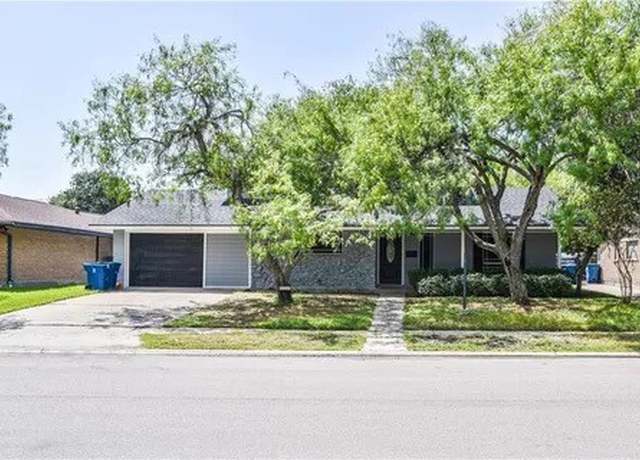 Property at 210 Pecos St, Portland, TX 78374, 4 beds, 2.5 baths