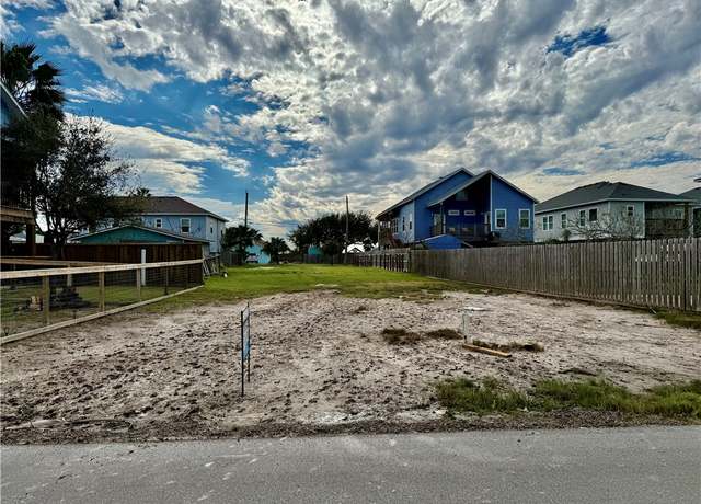 Property at 113 Las Palmas Dr, Corpus Christi, TX 78418