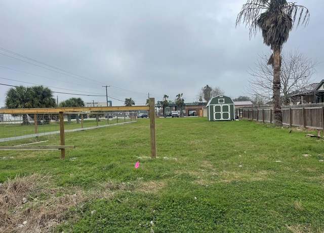Property at 707 & 711 Laurel St, Fulton, TX 78358