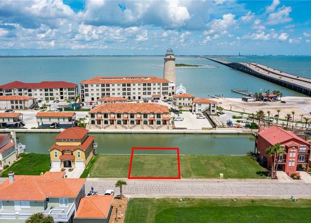 Property at 714 Kings Point Harbor Dr, Corpus Christi, TX 78402