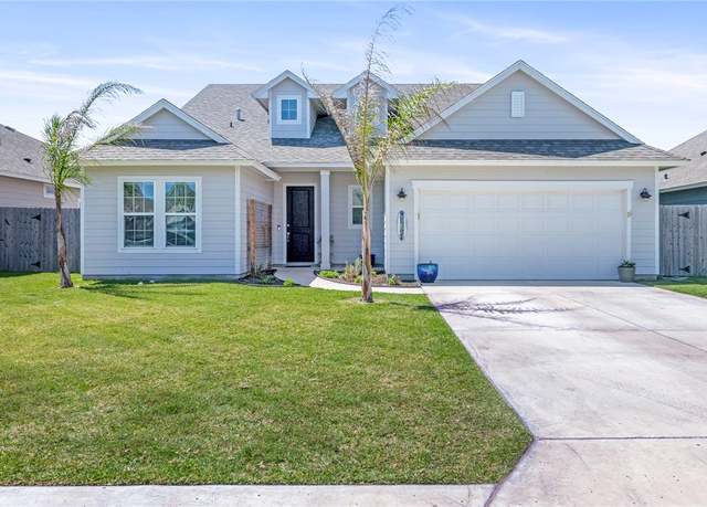 Property at 125 Highwood Dr, Rockport, TX 78382, 4 beds, 3 baths