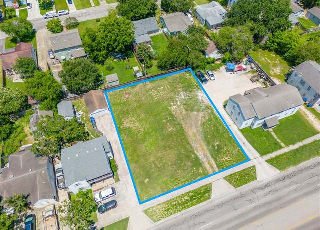 Property at 2816 S Alameda St, Corpus Christi, TX 78404