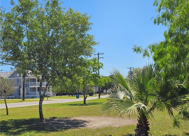 Property at 902 Power St, Refugio, TX 78377