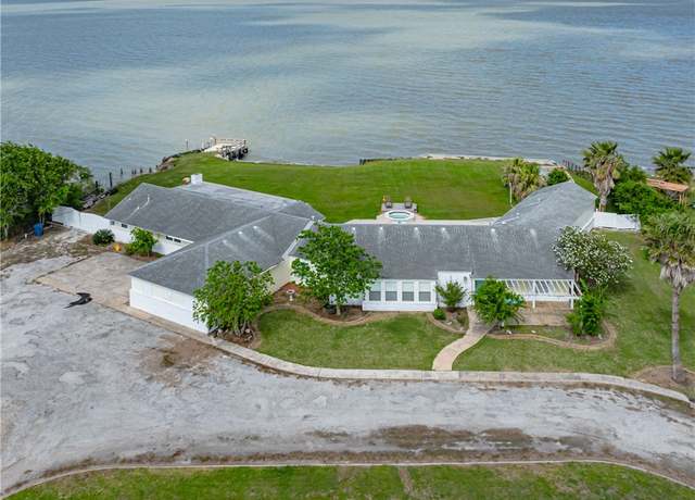 Property at 1170 S Virginia St, Port Lavaca, TX 77979, 4 beds, 4 baths