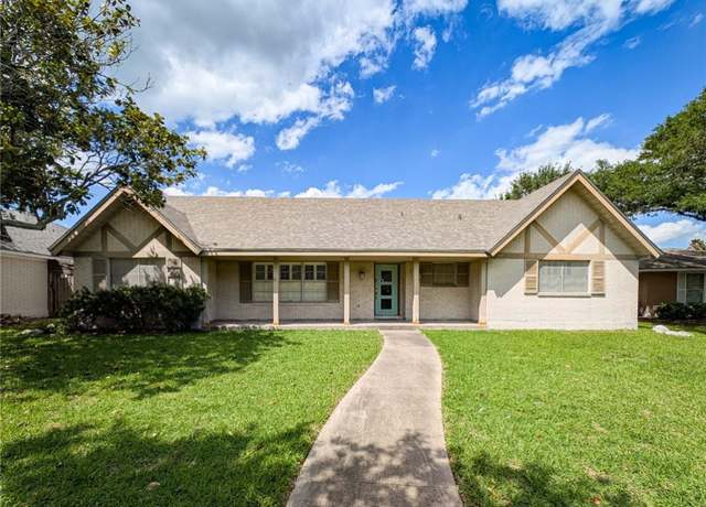 Property at 5426 Chevy Chase Dr, Corpus Christi, TX 78412, 4 beds, 3 baths