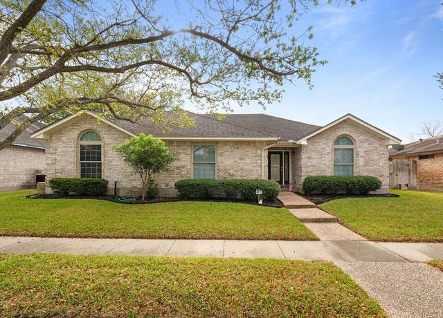 Property at 7430 Venice Dr, Corpus Christi, TX 78413, 3 beds, 2 baths