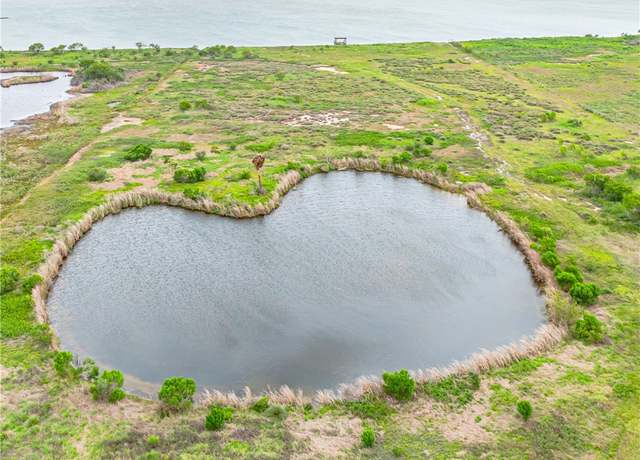 Property at 522 E Sagebrush Dr, Rockport, TX 78382