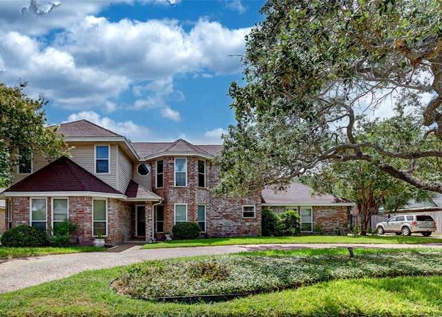 Property at 7506 Bistineau Dr, Corpus Christi, TX 78413, 4 beds, 2.5 baths
