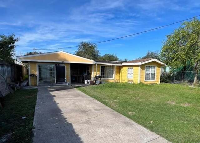 Property at 1217 17th St, Corpus Christi, TX 78405, 4 beds, 3 baths