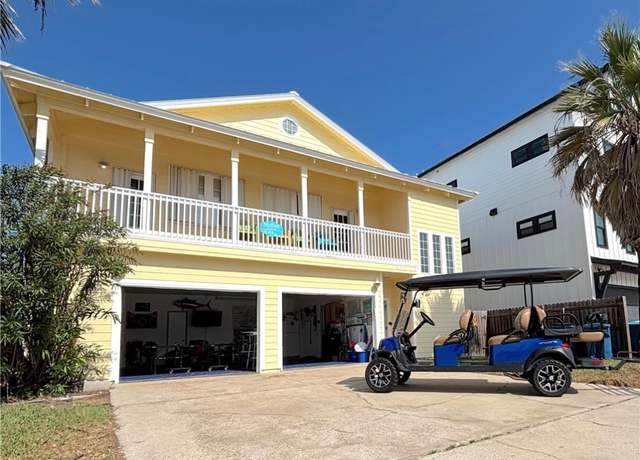 Property at 912 S 11th St, Port Aransas, TX 78373, 4 beds, 3.5 baths