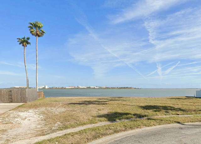 Property at 1366 Sandpiper Dr, Corpus Christi, TX 78412