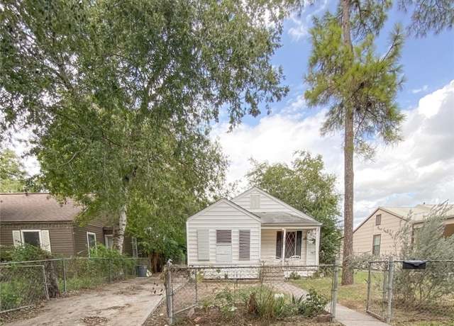 Property at 1133 Gresham, Alice, TX 78332, 3 beds, 1 bath