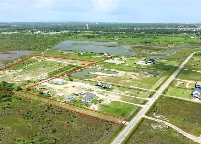 Property at 329 Cape Velero Dr, Rockport, TX 78382