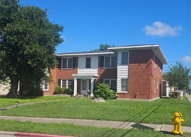 Property at 253 Leming Ave, Corpus Christi, TX 78404, 8 beds, 4 baths