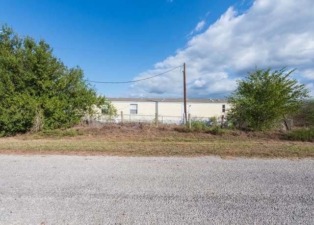Property at 9106 County Road 2035, Sinton, TX 78387, 3 beds, 2 baths