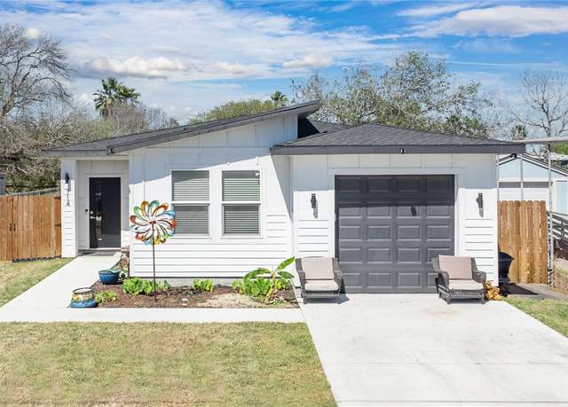 Property at 714 Military Dr, Corpus Christi, TX 78418, 3 beds, 2 baths