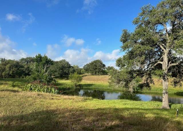 Property at 2208 Old Goliad Rd, Goliad, TX 77963, 5 beds, 6.5 baths