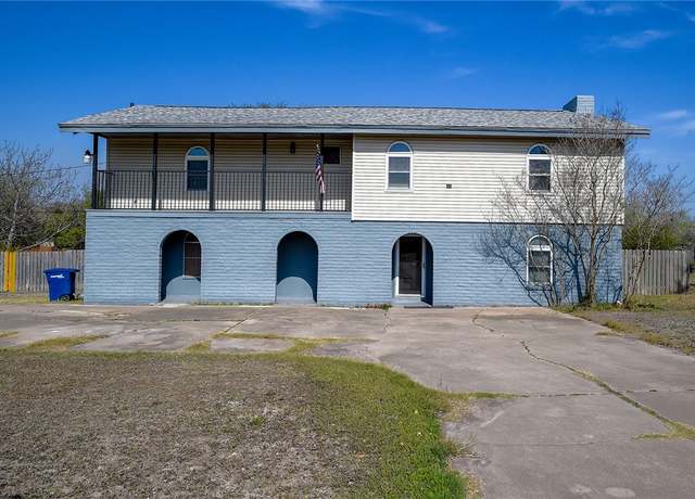 Property at 740 Princess Dr, Corpus Christi, TX 78410, 4 beds, 2.5 baths