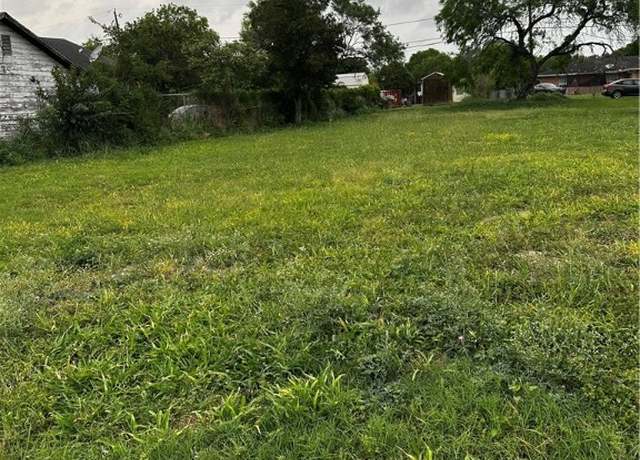 Property at 410 W Huisache Ave, Kingsville, TX 78363